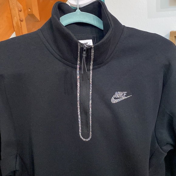 Nike | 1/2 Zip Pullover Tech Fleece Sweater NWT, without tag, but never worn ✨ - Picture 3 of 9